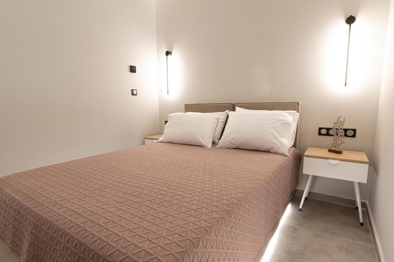 Billmar Luxury Apartment In The Center Of Гитион Экстерьер фото