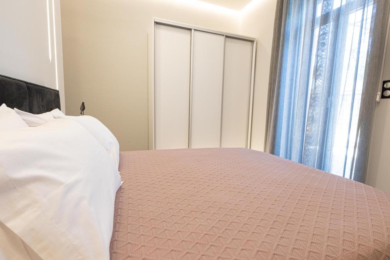 Billmar Luxury Apartment In The Center Of Гитион Экстерьер фото