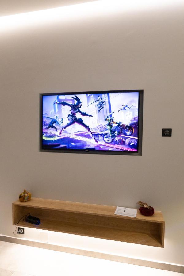 Billmar Luxury Apartment In The Center Of Гитион Экстерьер фото